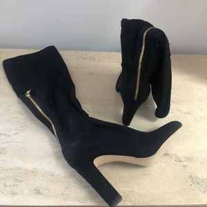*New In Box* Suede Black Boots👢